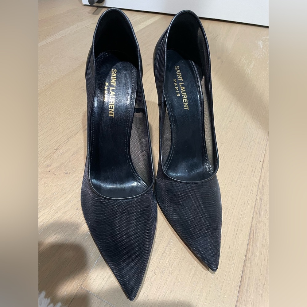 Saint Laurent Anja Mesh Pointed Toe Pump size 39, lightly worn